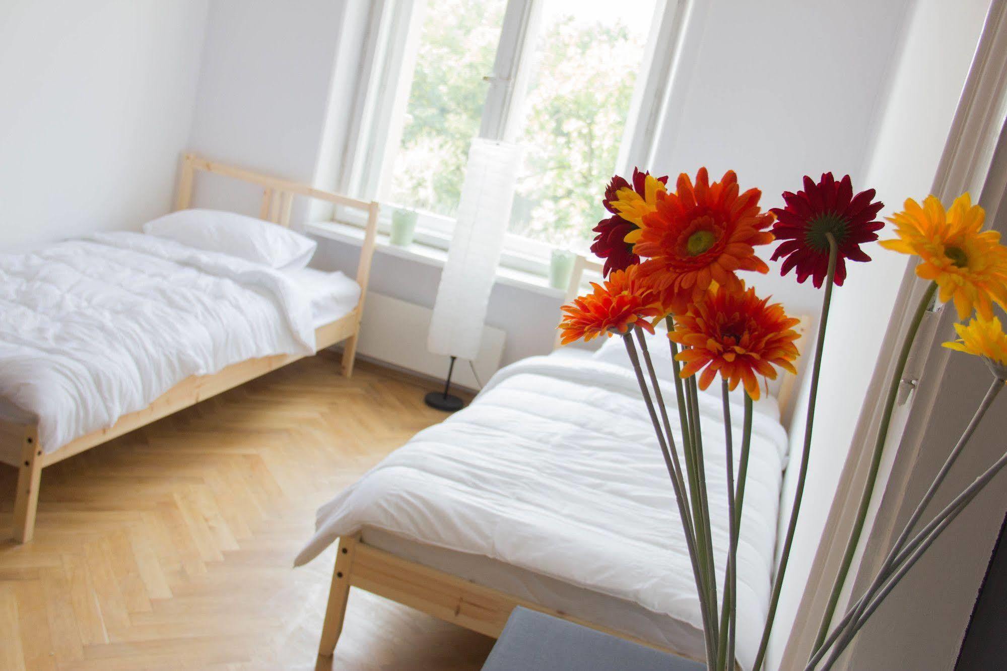 Grand Central Hostel Krakow Exterior photo