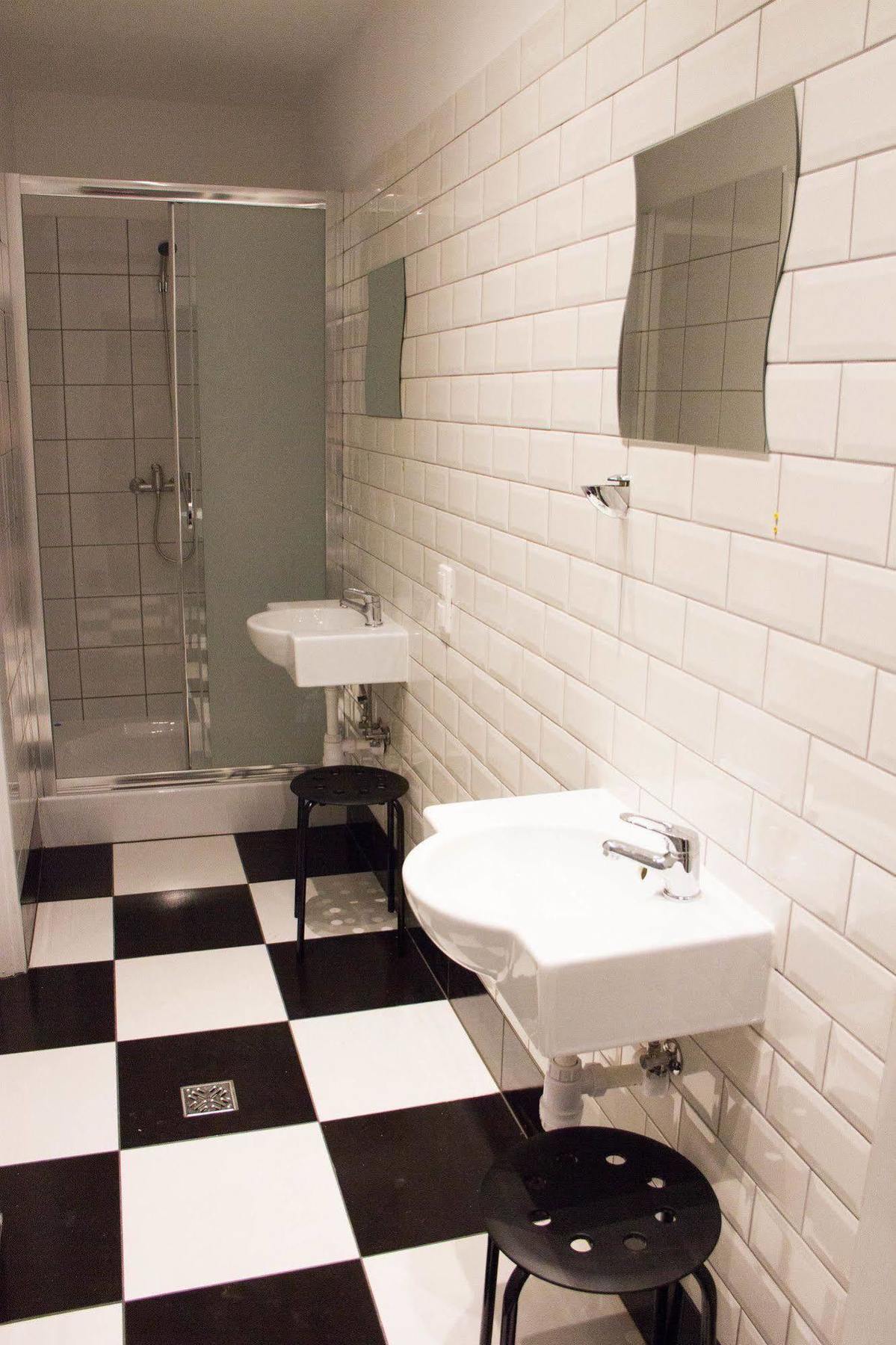 Grand Central Hostel Krakow Exterior photo