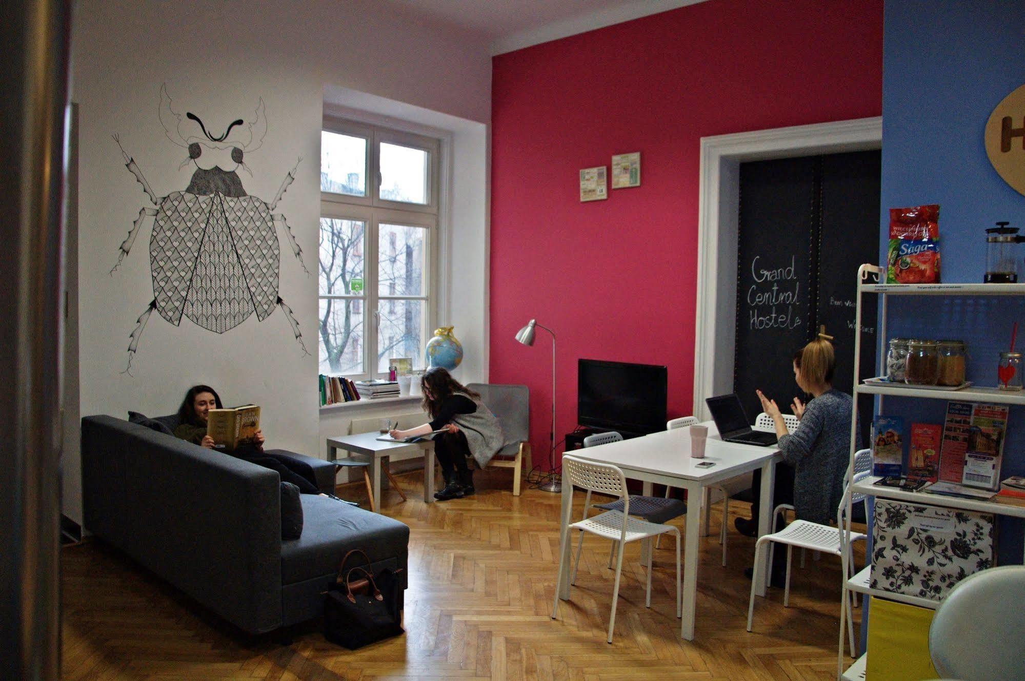Grand Central Hostel Krakow Exterior photo